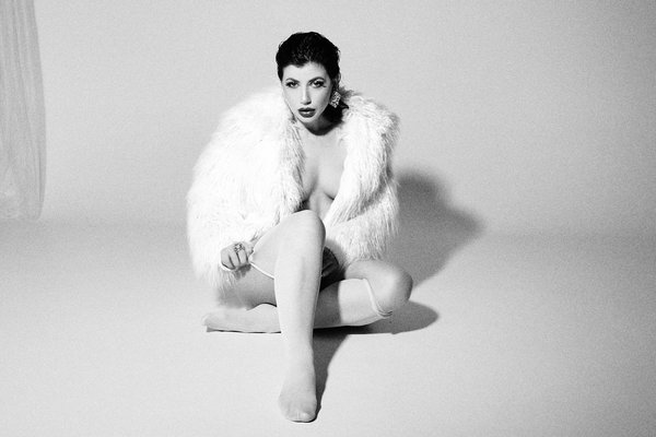 La bague obsidienne noire : élégance et protection pour femme